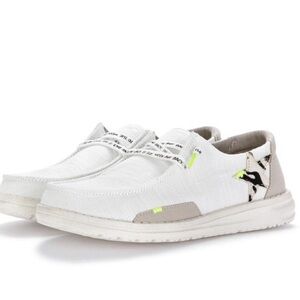 Hey Dude beige womens size 7 Shoes